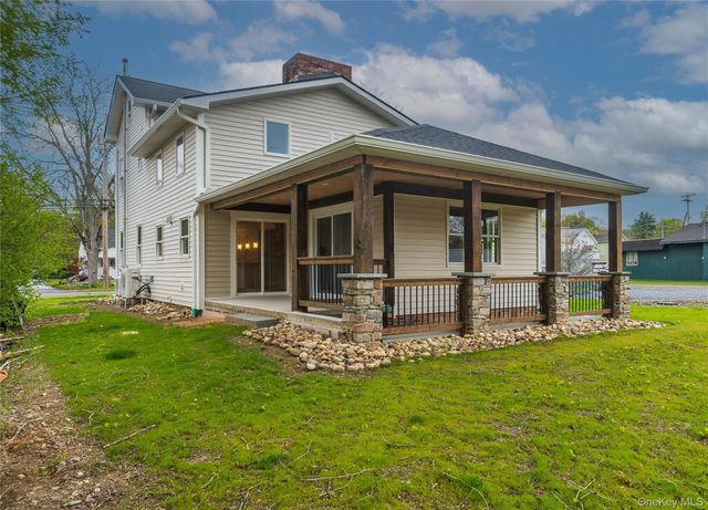 4407 Albany Post Road, Hyde Park, NY 12538