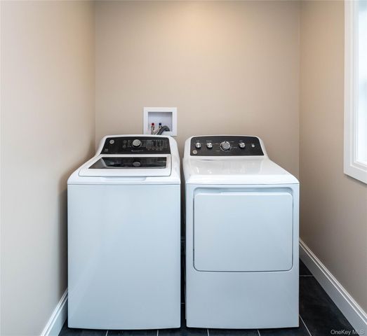 4407 Albany Post Road, Hyde Park, NY 12538