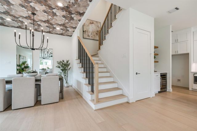 902 E 25th Street, Houston, TX 77009