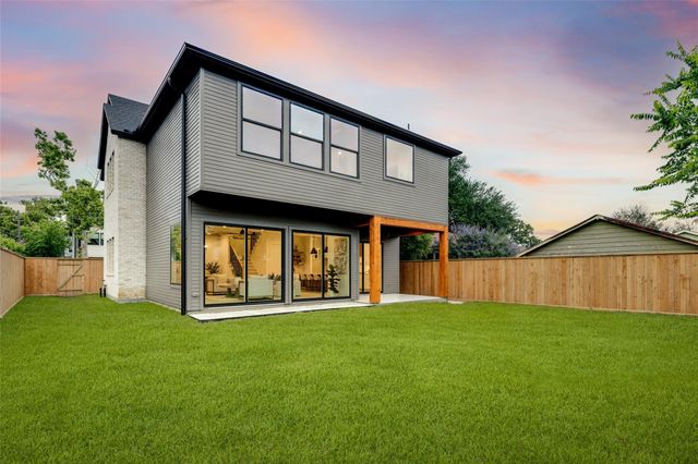 902 E 25th Street, Houston, TX 77009