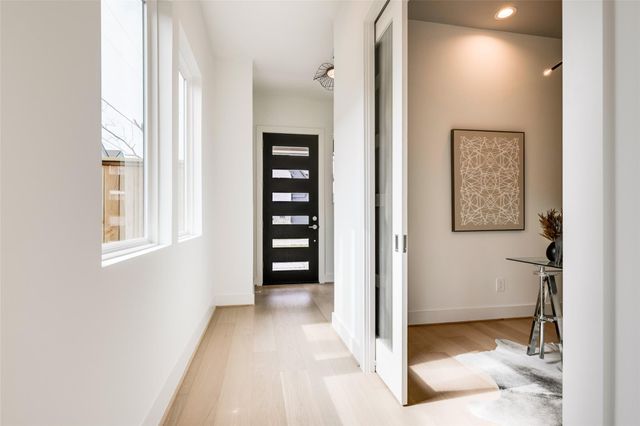 902 E 25th Street, Houston, TX 77009