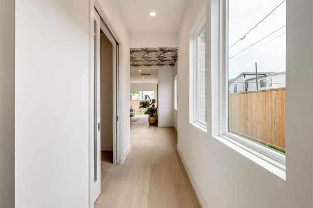 902 E 25th Street, Houston, TX 77009