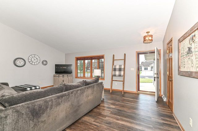 164 Mill AVENUE, Union Grove, WI 53182
