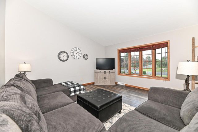 164 Mill AVENUE, Union Grove, WI 53182