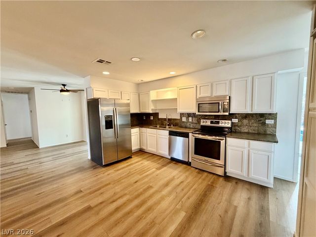 2107 Frontier Avenue, Las Vegas, NV 89106