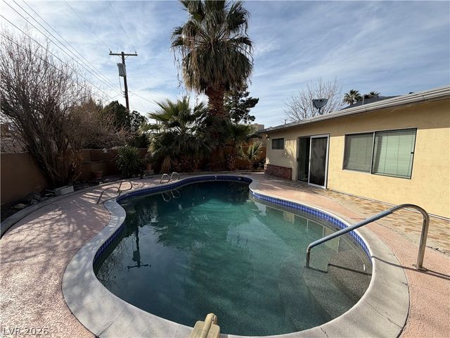 2107 Frontier Avenue, Las Vegas, NV 89106