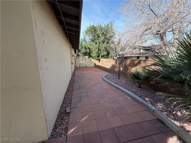 2107 Frontier Avenue, Las Vegas, NV 89106