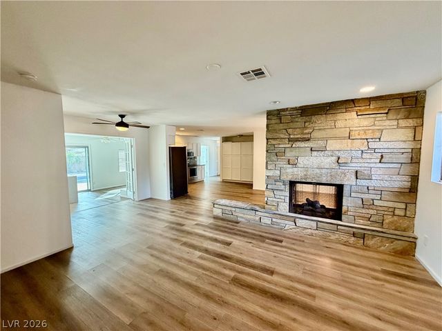 2107 Frontier Avenue, Las Vegas, NV 89106