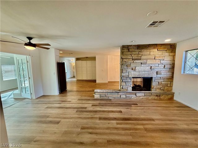 2107 Frontier Avenue, Las Vegas, NV 89106