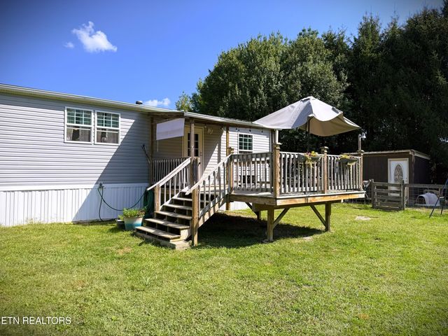 7055 Plateau Rd, Crossville, TN 38571