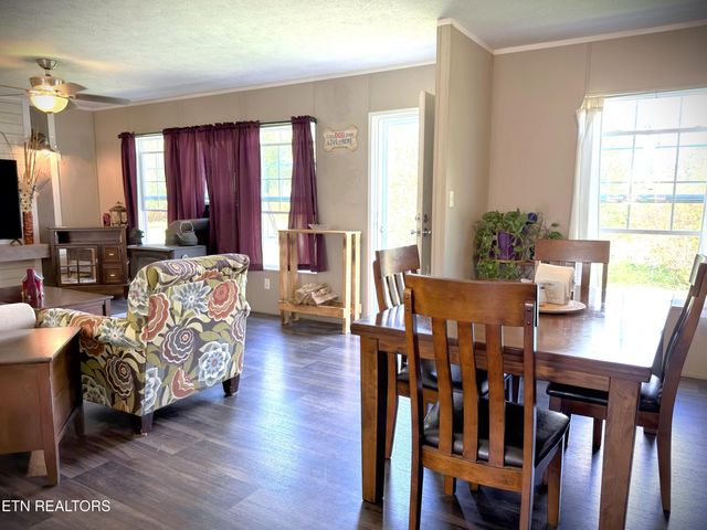 7055 Plateau Rd, Crossville, TN 38571