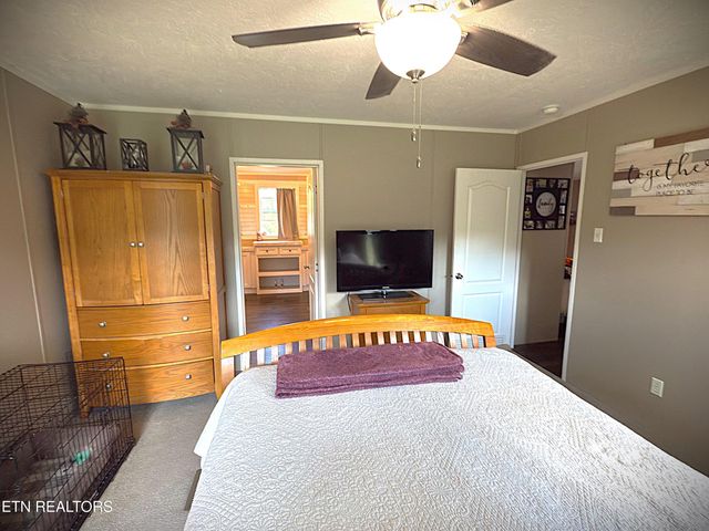 7055 Plateau Rd, Crossville, TN 38571