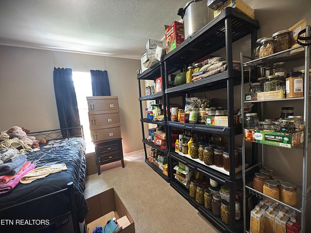 7055 Plateau Rd, Crossville, TN 38571