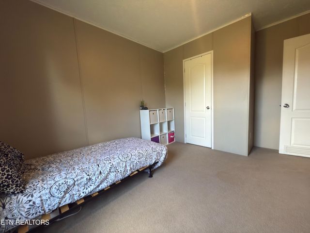 7055 Plateau Rd, Crossville, TN 38571