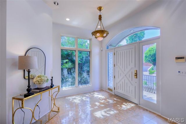 7718 Walinca Terrace, Clayton, MO 63105