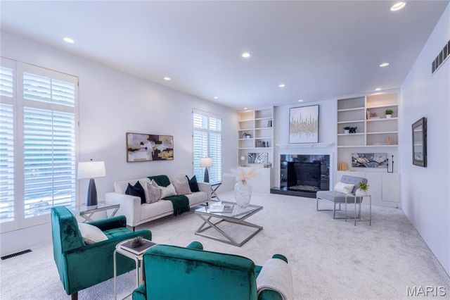 7718 Walinca Terrace, Clayton, MO 63105