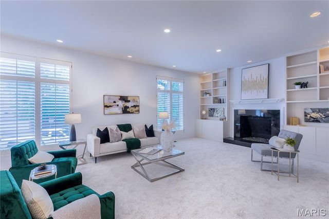 7718 Walinca Terrace, Clayton, MO 63105