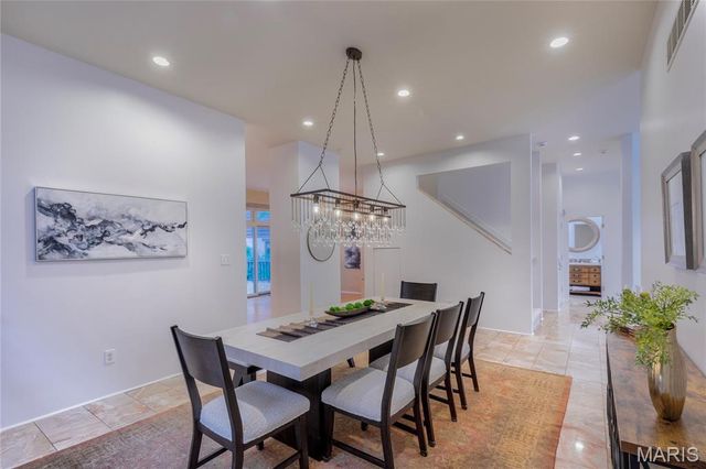 7718 Walinca Terrace, Clayton, MO 63105