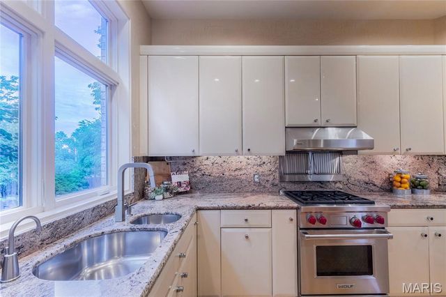 7718 Walinca Terrace, Clayton, MO 63105