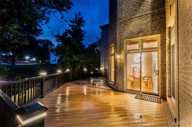 7718 Walinca Terrace, Clayton, MO 63105