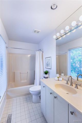 7718 Walinca Terrace, Clayton, MO 63105