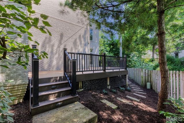 7718 Walinca Terrace, Clayton, MO 63105