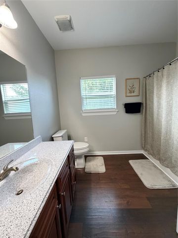 1130 10th Street, Dickinson, TX 77539