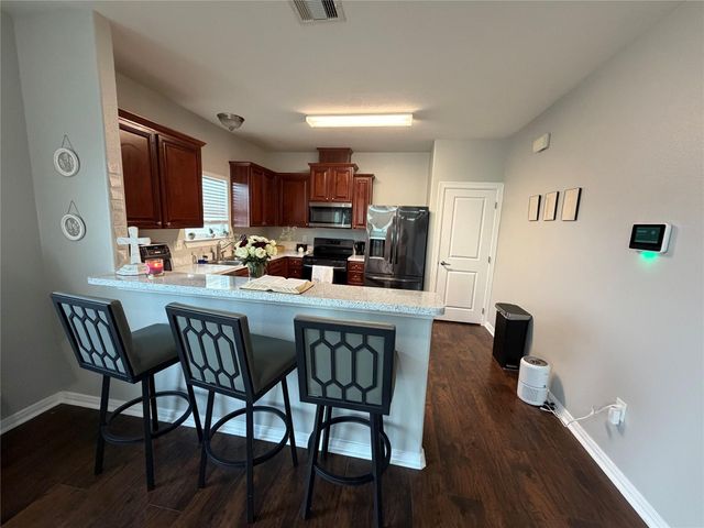 1130 10th Street, Dickinson, TX 77539