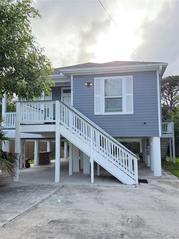1130 10th Street, Dickinson, TX 77539