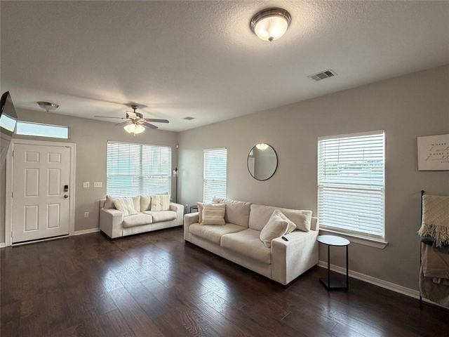1130 10th Street, Dickinson, TX 77539