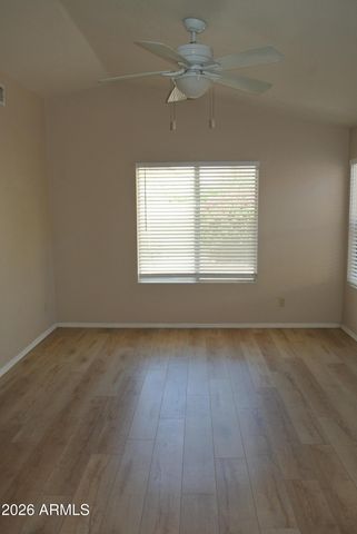6814 W LOUISE Drive, Glendale, AZ 85310