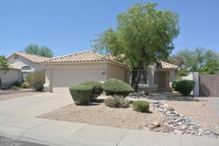 6814 W LOUISE Drive, Glendale, AZ 85310