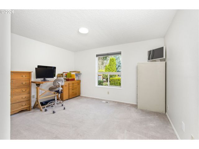 1180 Koffler Ave, Woodburn, OR 97071