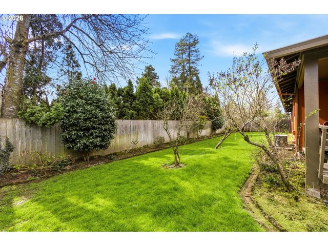 1180 Koffler Ave, Woodburn, OR 97071