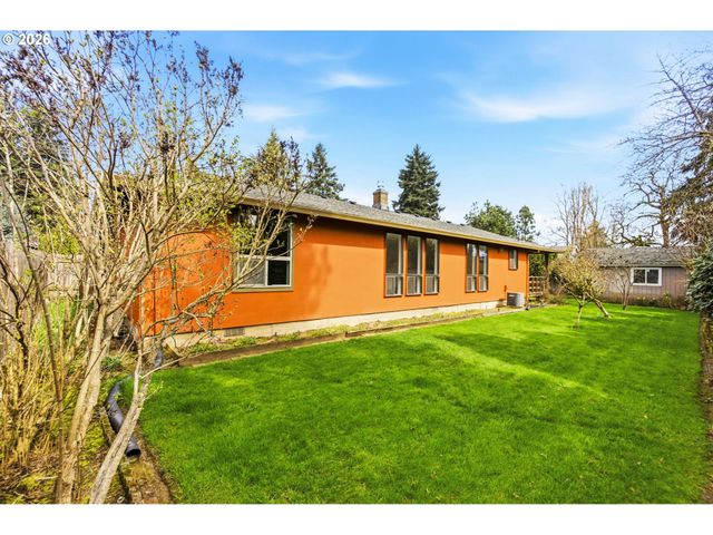 1180 Koffler Ave, Woodburn, OR 97071