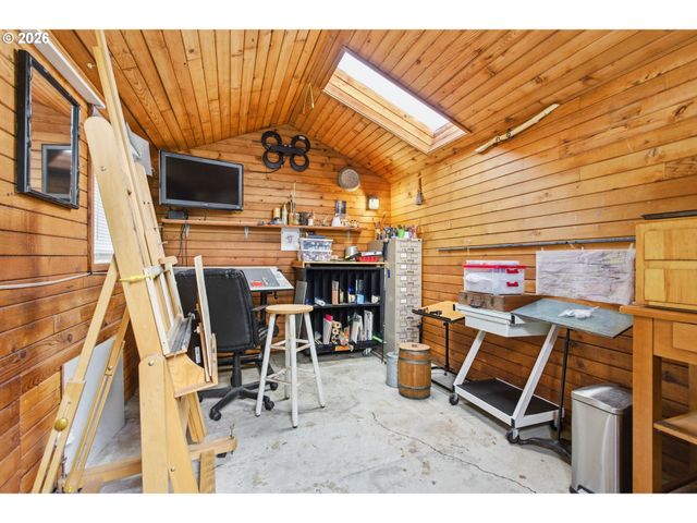 1180 Koffler Ave, Woodburn, OR 97071