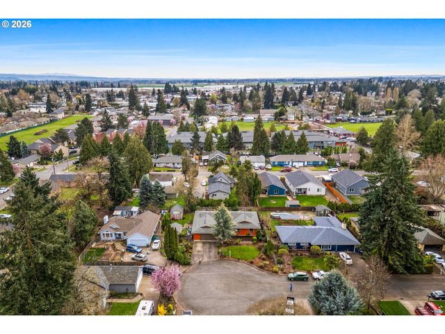 1180 Koffler Ave, Woodburn, OR 97071