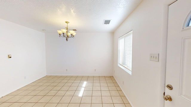 313 McKnight - Main, A & B Avenue NE, Albuquerque, NM 87102