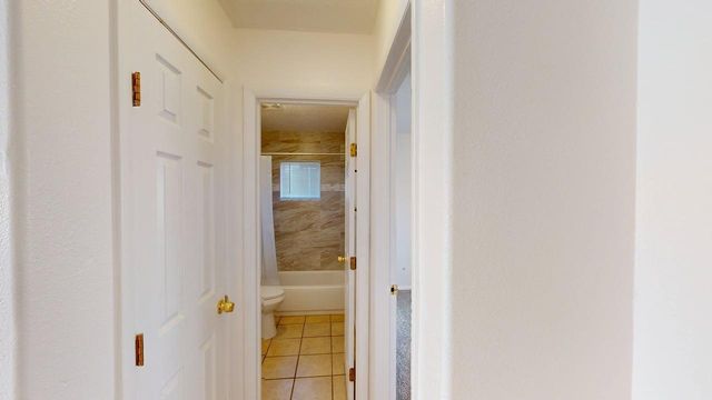 313 McKnight - Main, A & B Avenue NE, Albuquerque, NM 87102