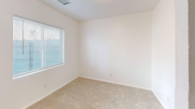 313 McKnight - Main, A & B Avenue NE, Albuquerque, NM 87102