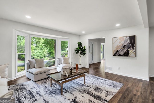 529 GREYSTONE Trail, Marietta, GA 30068