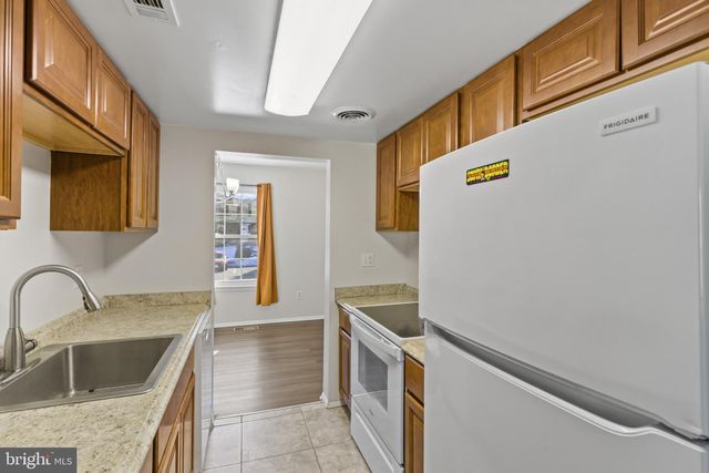 1826 JAYBIRD CT, Severn, MD 21144