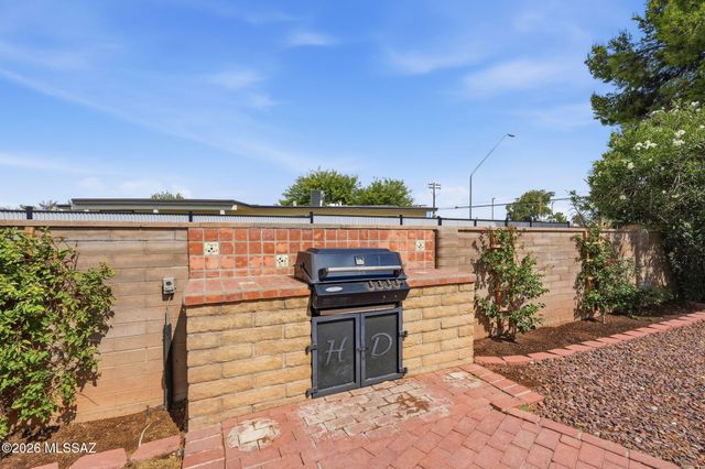 7381 E Stella Road, Tucson, AZ 85730