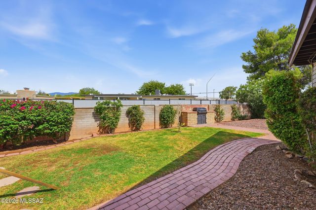 7381 E Stella Road, Tucson, AZ 85730