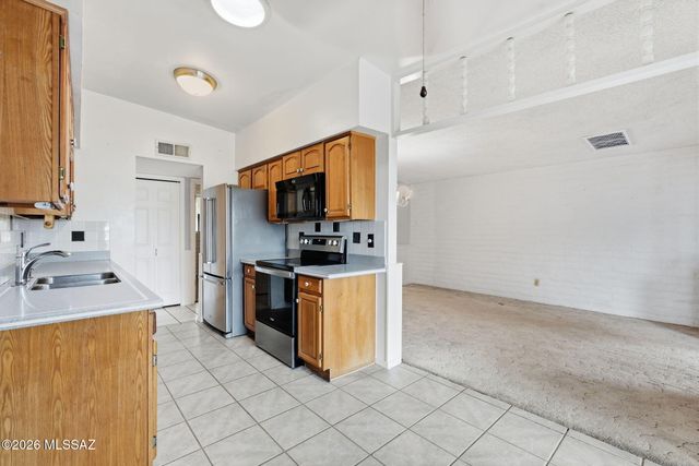 7381 E Stella Road, Tucson, AZ 85730
