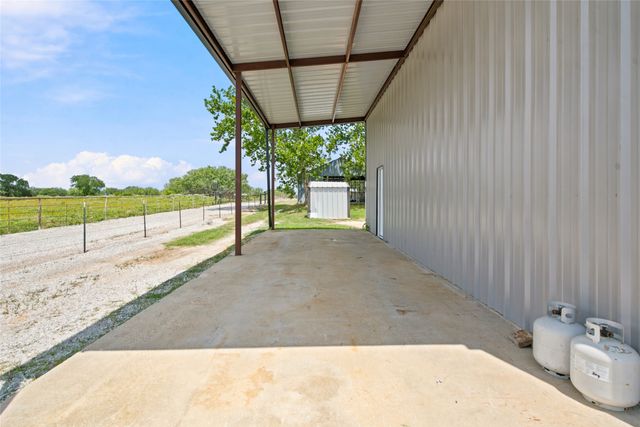 1017 County Road 4699, Boyd, TX 76023