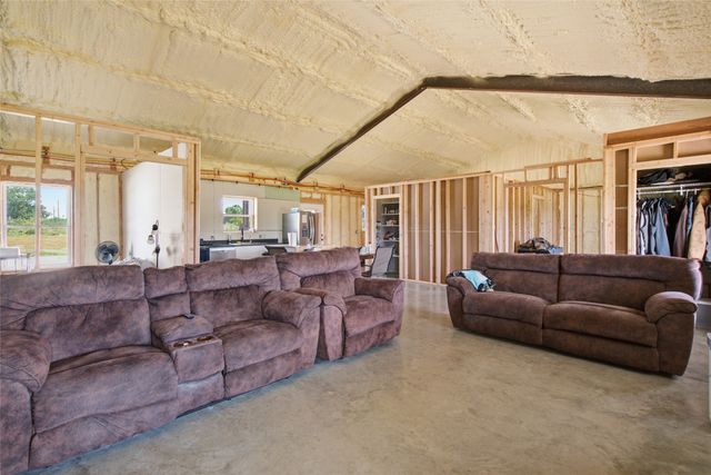 1017 County Road 4699, Boyd, TX 76023