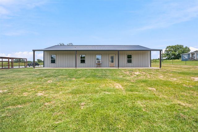 1017 County Road 4699, Boyd, TX 76023