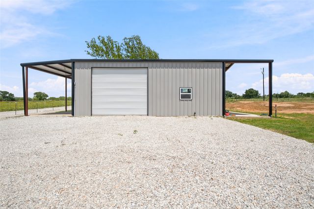 1017 County Road 4699, Boyd, TX 76023