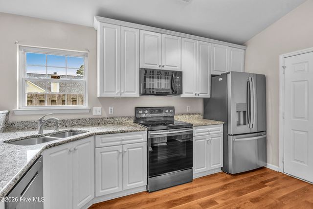 4900 Merlot Court, Wilmington, NC 28409